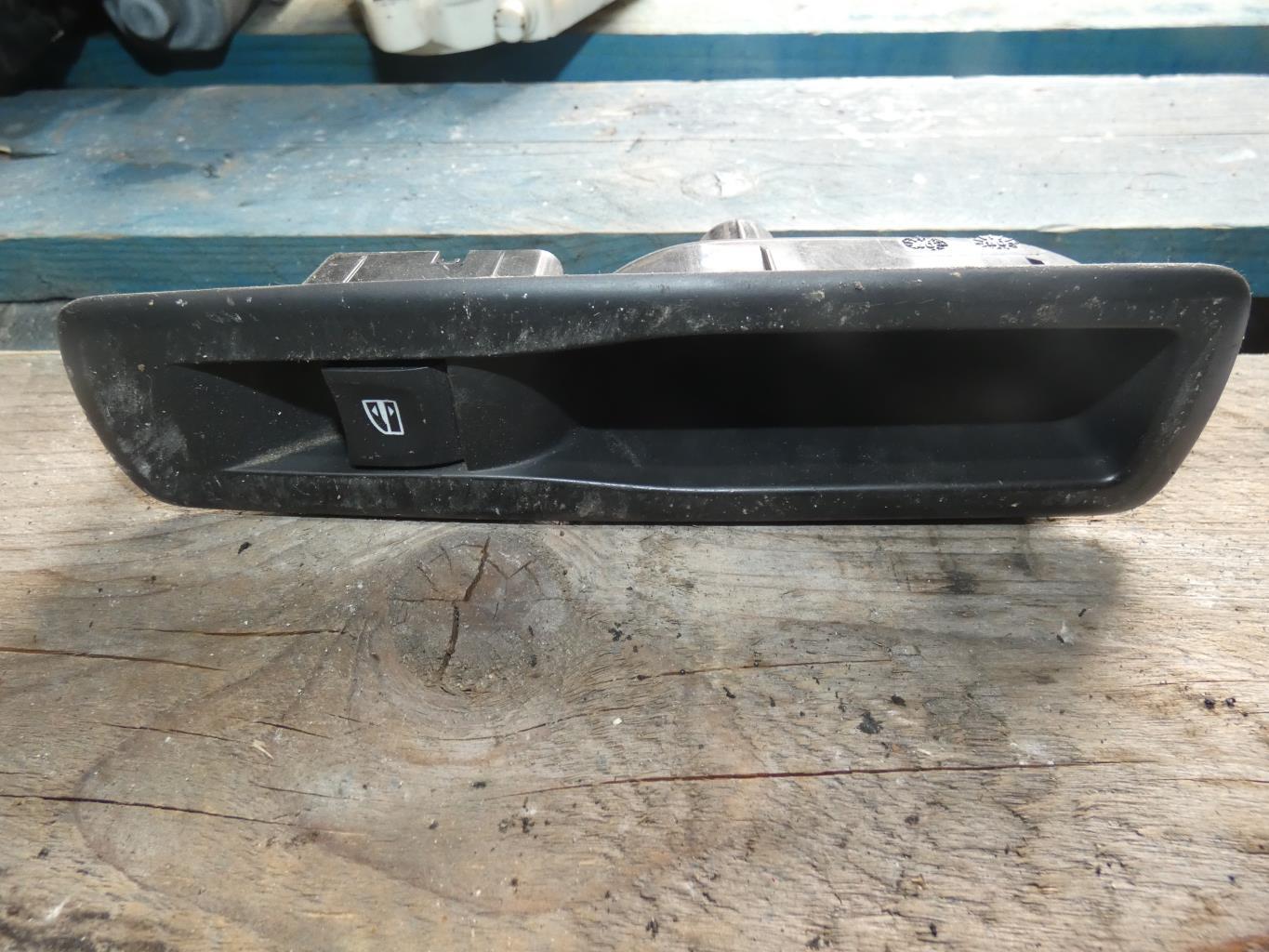 Interrupteur de leve vitre RENAULT LAGUNA 3 PHASE 1 BREAK Diesel - 1