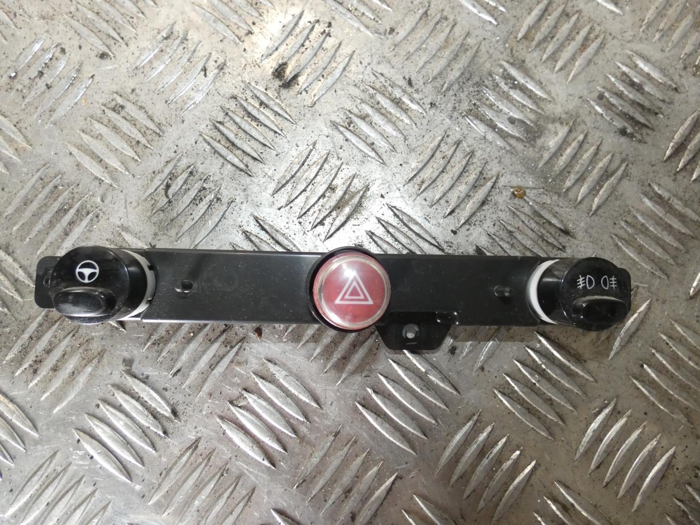 Bouton de warning FIAT 500 2 PHASE 1 Essence - 1