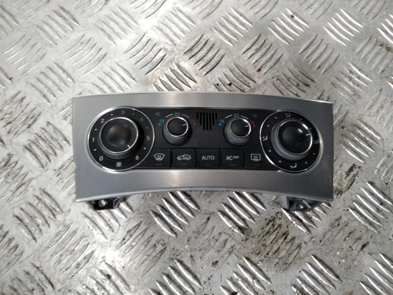 Commande chauffage MERCEDES CLASSE C 203 COUPE SPORT PHASE 1 Diesel - 1