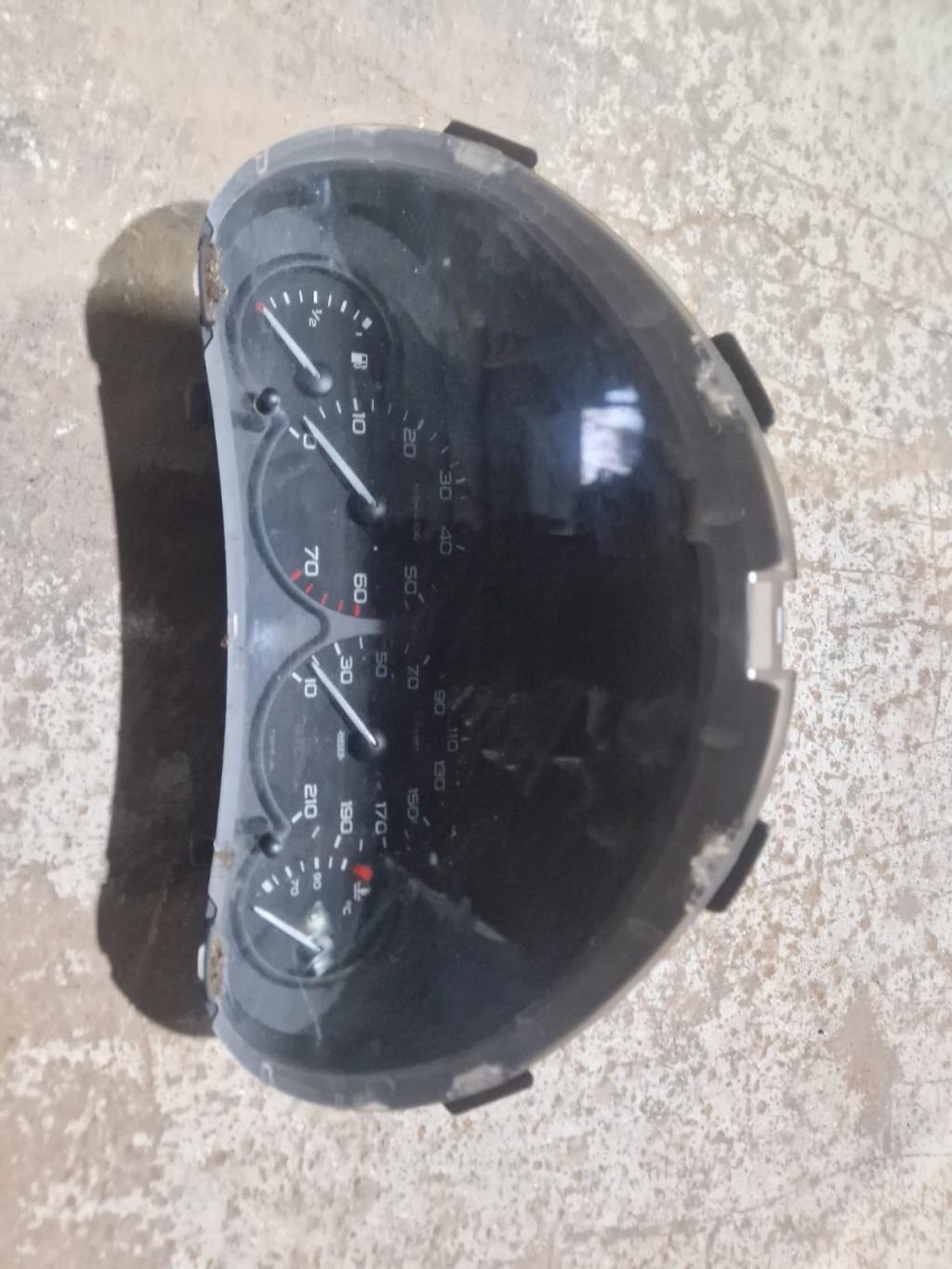 Compteur PEUGEOT PARTNER 1 PHASE 2 Diesel - 1