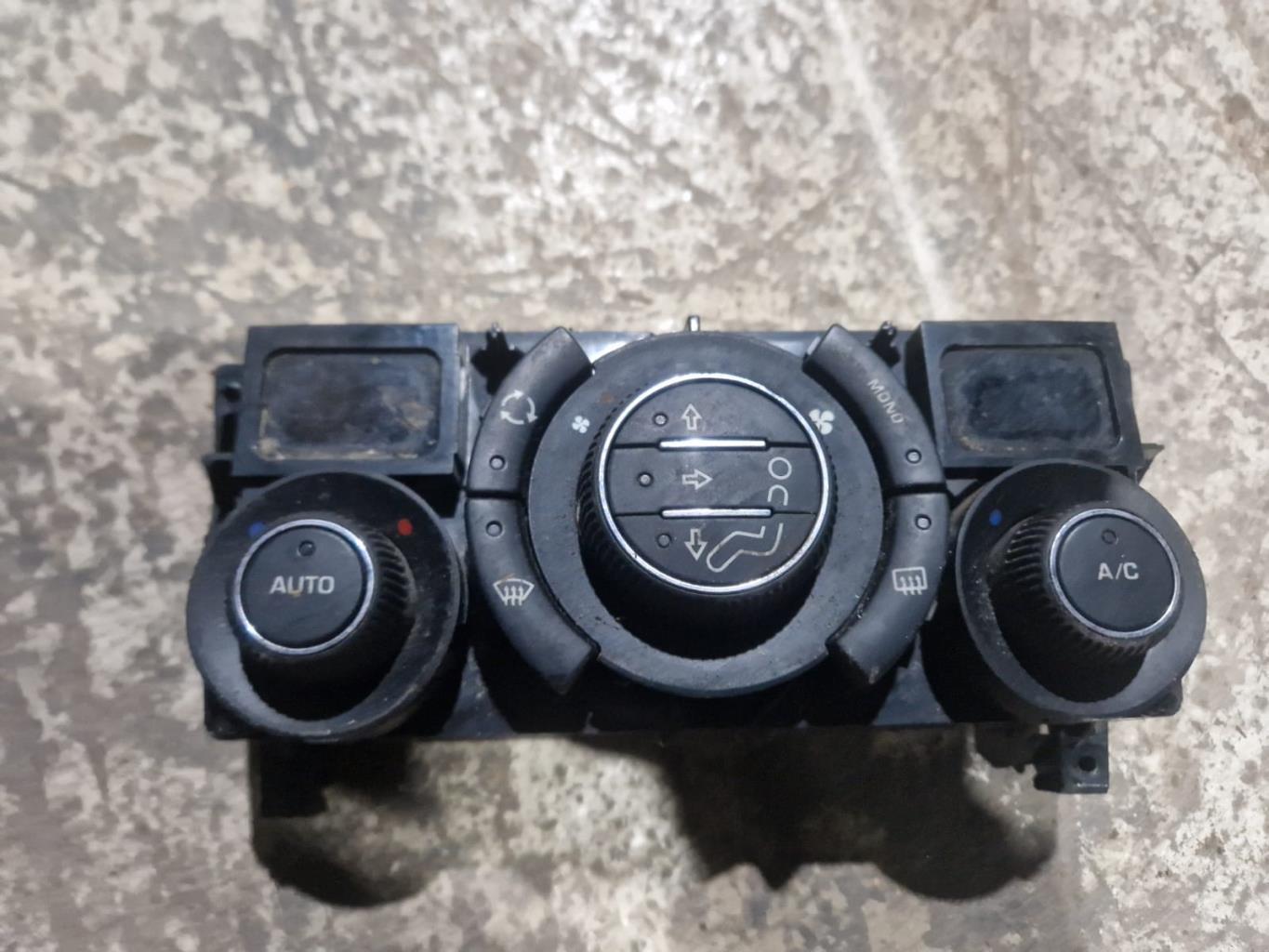 Commande chauffage PEUGEOT 308 1 SW PHASE 1 BREAK Diesel - 1