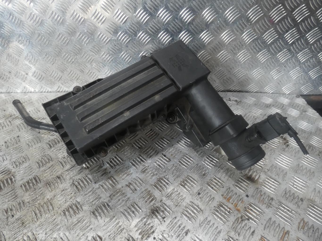 Boite a air VOLKSWAGEN GOLF 5 Diesel - 1