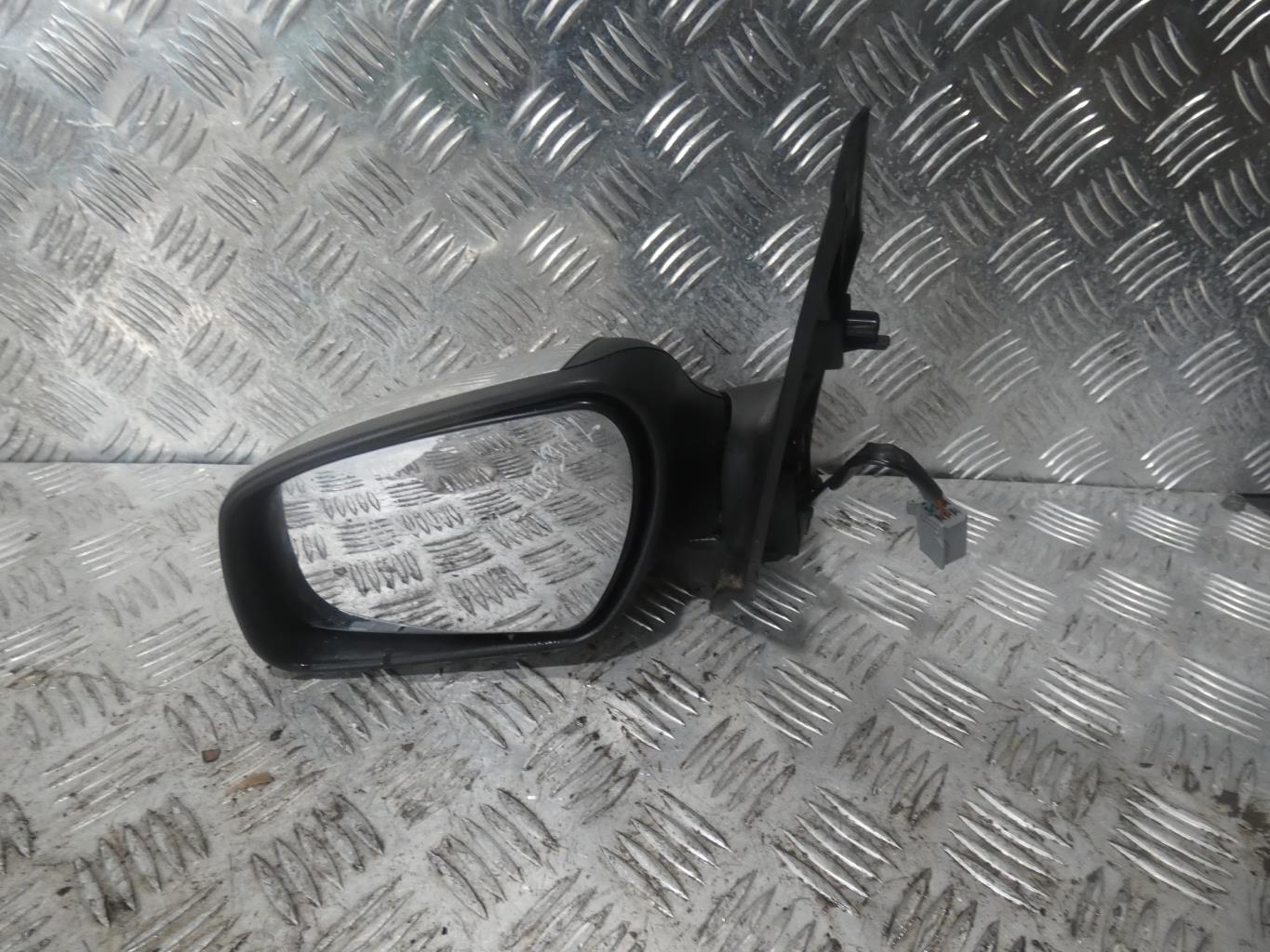 Retroviseur gauche FORD FOCUS 2 PHASE 1 Essence/Ethanol - 1