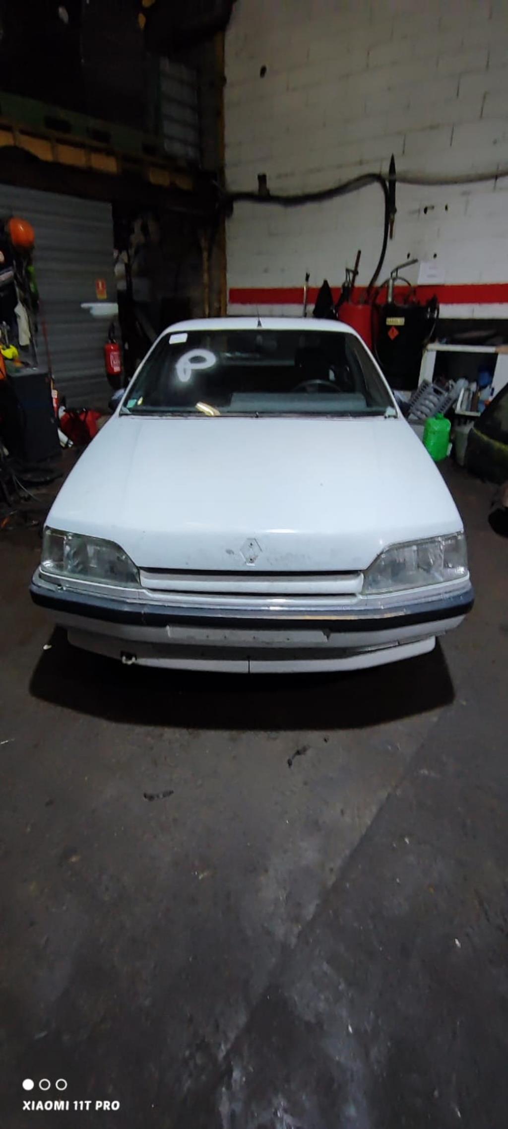 Capot RENAULT R25 Essence - 1