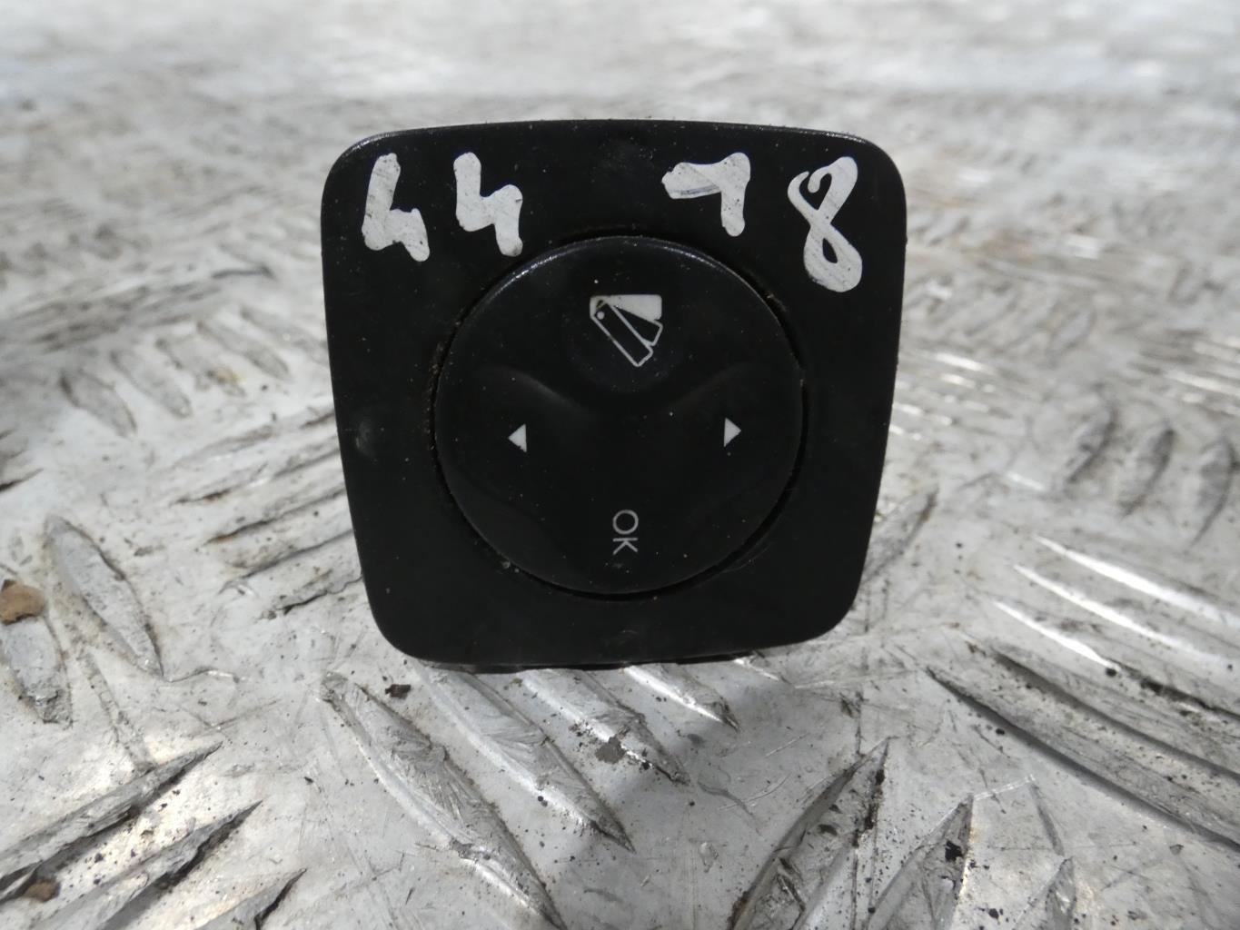 Commande retroviseurs RENAULT SCENIC 3 PHASE 1 Diesel - 1