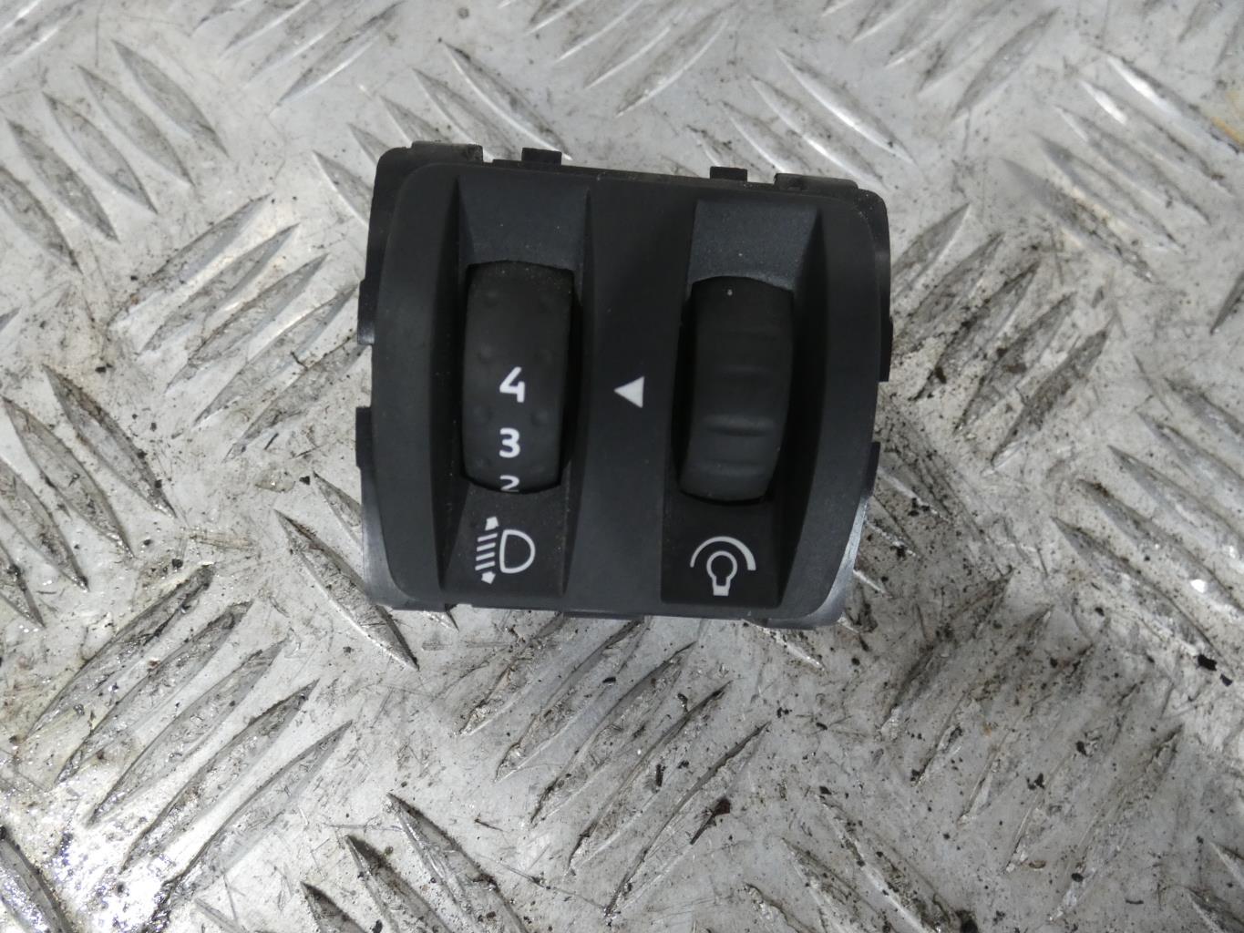 Commande de reglage hauteur de phare RENAULT CLIO 4 PHASE 1 Diesel - 1