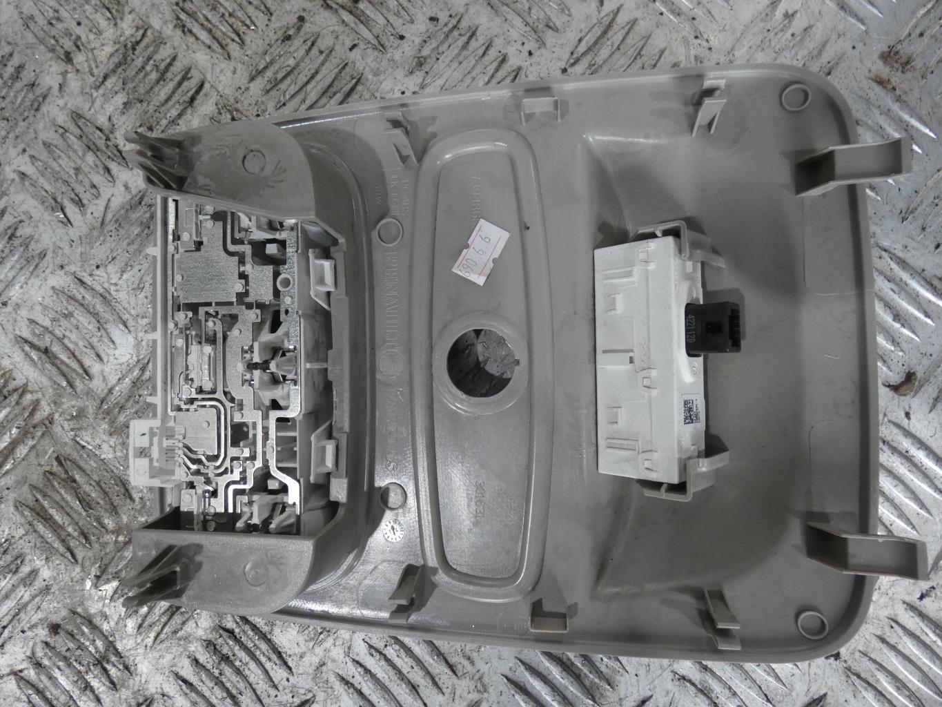 Eclairage de plafonnier RENAULT CLIO 4 PHASE 1 Diesel - 1