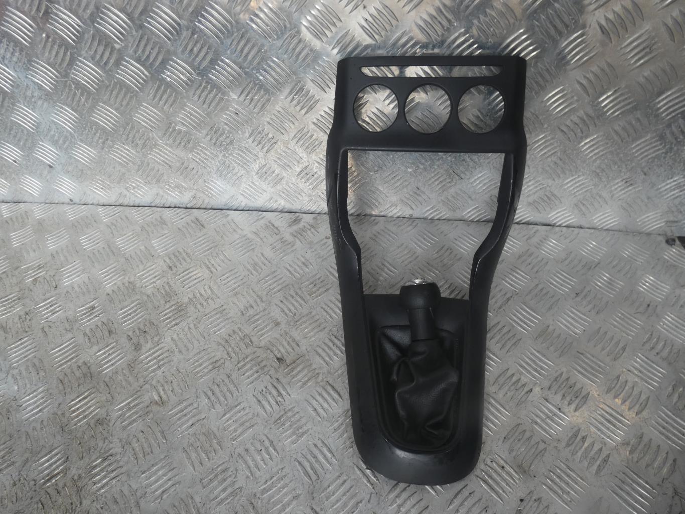 Console central (interieur plastique) CITROEN C3 1 PHASE 1 Essence - 1