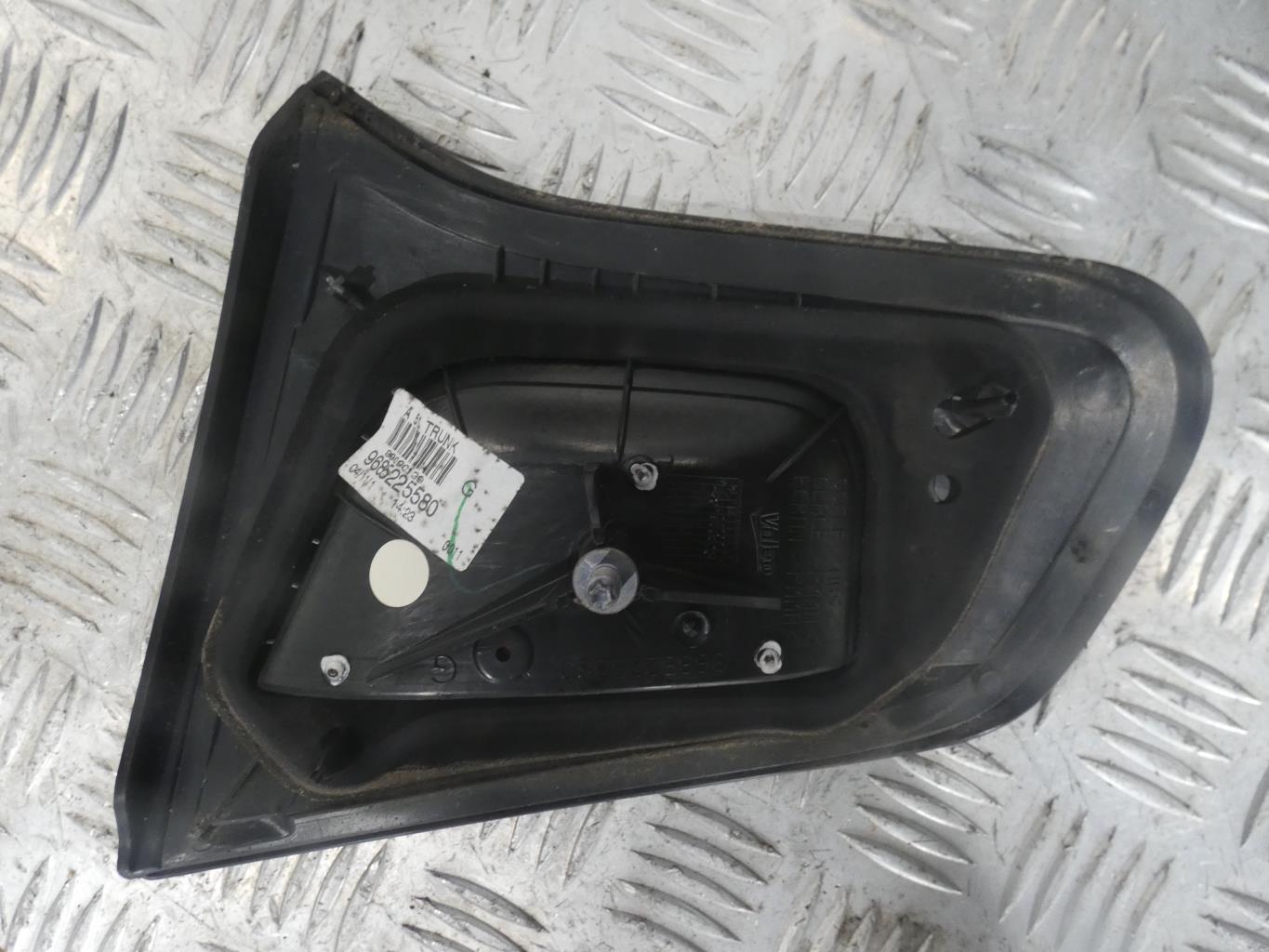 Feu arriere secondaire gauche (feux) CITROEN C3 1 PHASE 1 Essence - 1