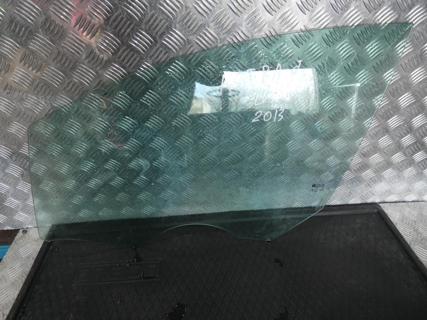 Vitre avant gauche OPEL ASTRA J  - 1