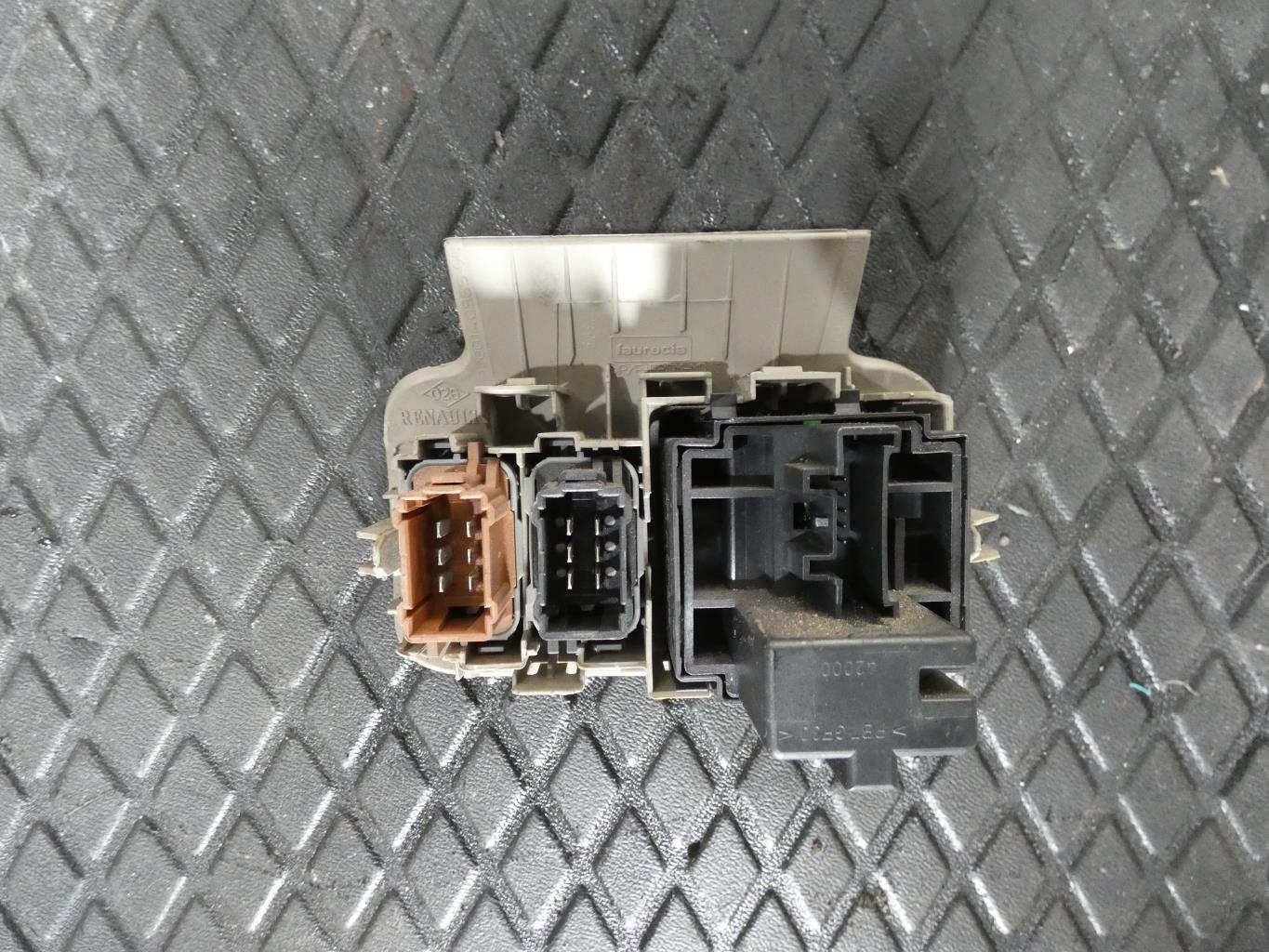 Bouton/Interrupteur RENAULT GRAND SCENIC 2 PHASE 2 Diesel - 1