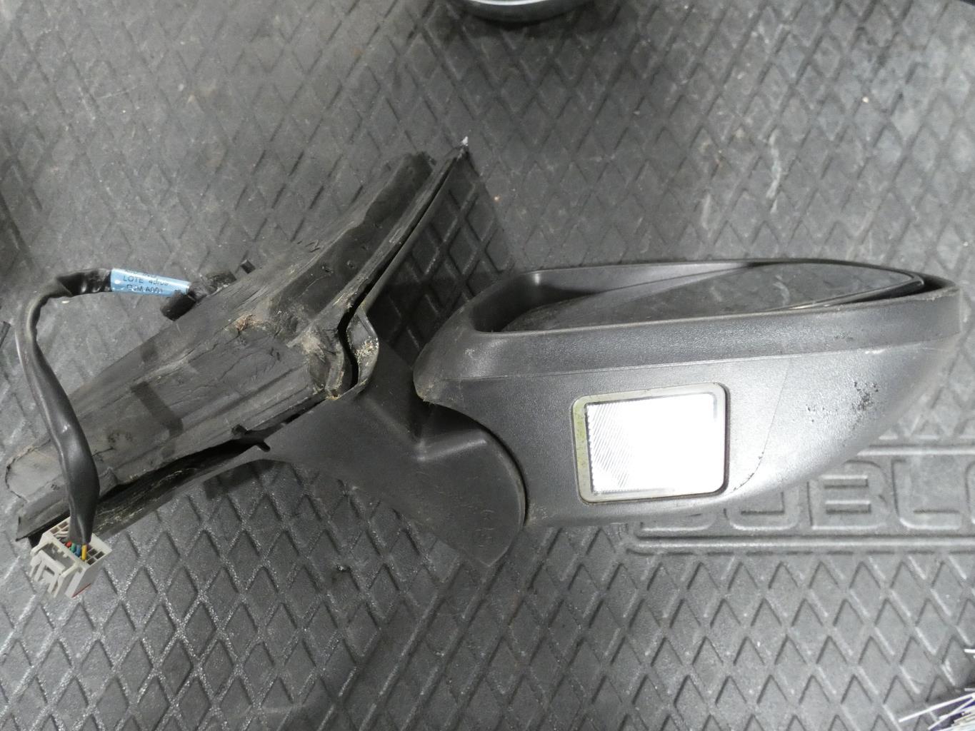 Retroviseur droit FORD MONDEO 3 PHASE 1 BREAK Diesel - 1