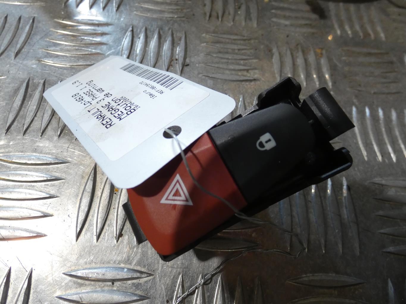 Bouton de warning RENAULT MEGANE 3 PHASE 1 Diesel - 1