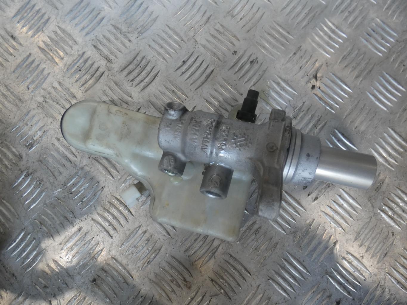 Maitre cylindre (freinage) FORD FOCUS 3 PHASE 1 BREAK Diesel - 1