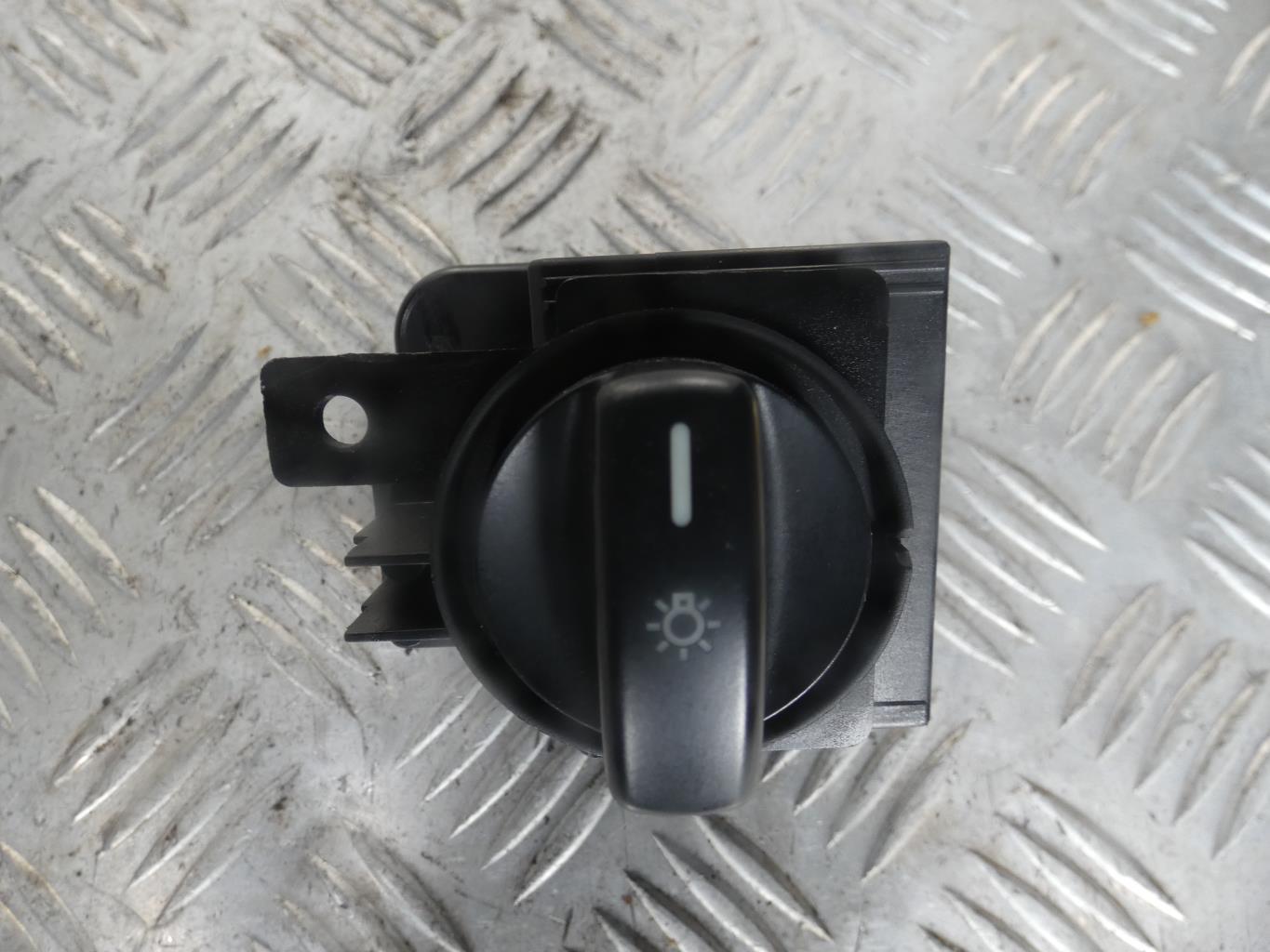 Commande de phare MERCEDES CLASSE A 169 PHASE 1 Diesel - 1