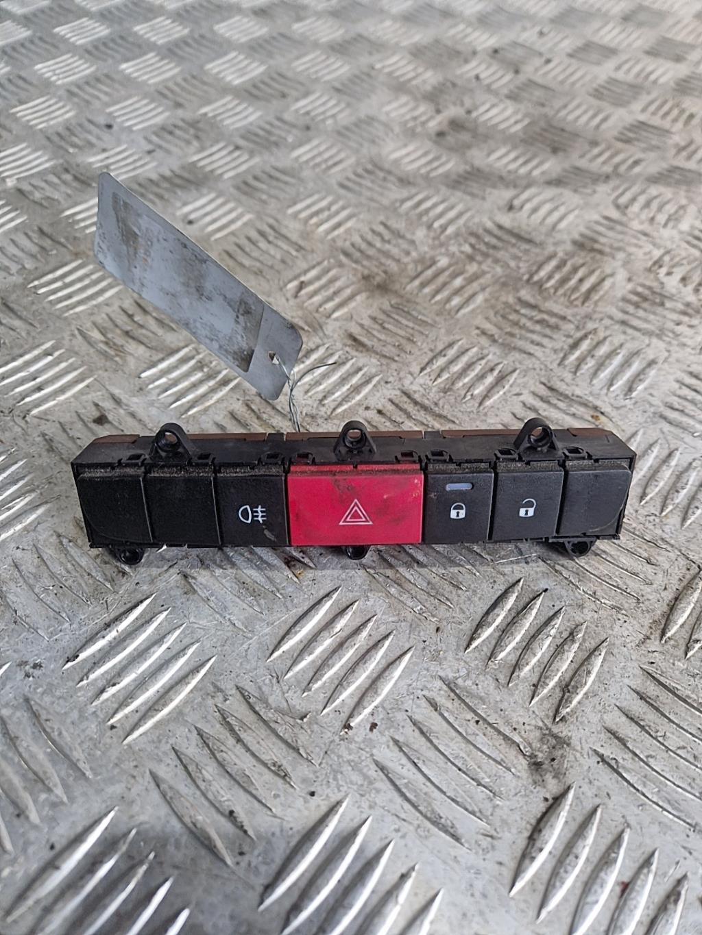 Bouton de warning CITROEN JUMPER 3 PHASE 1 Diesel - 1