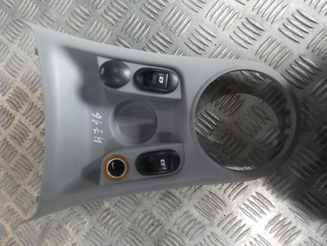 Console central (interieur plastique) CITROEN C3 PLURIEL PHASE 1 CABRIOLET Essence - 1