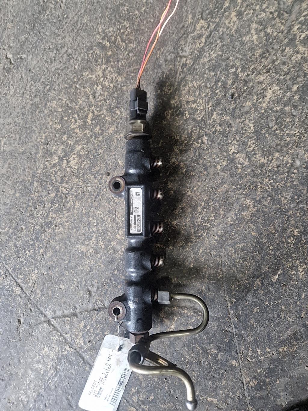 Rampe injection PEUGEOT 307 PHASE 1 Diesel - 1