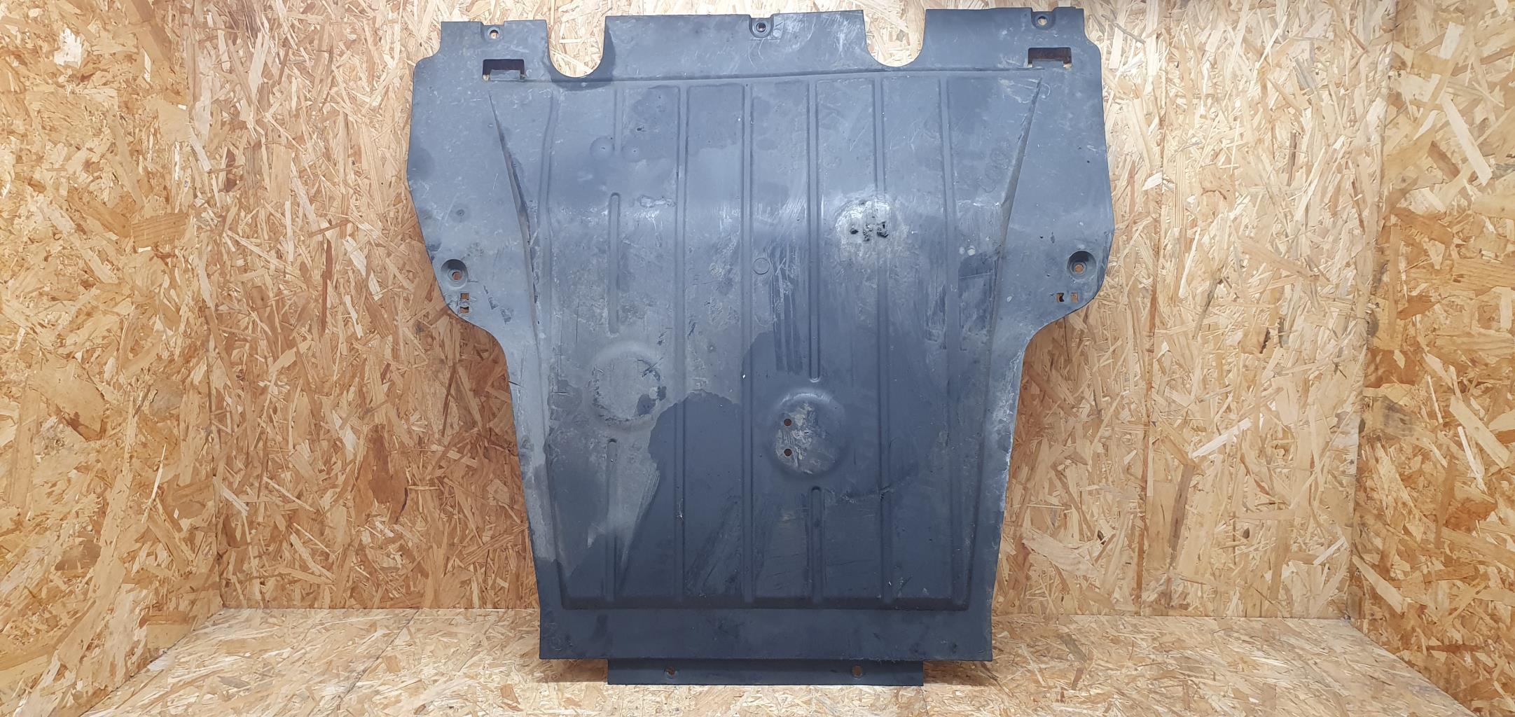 Cache sous moteur RENAULT CLIO 3 PHASE 1 Diesel - 1