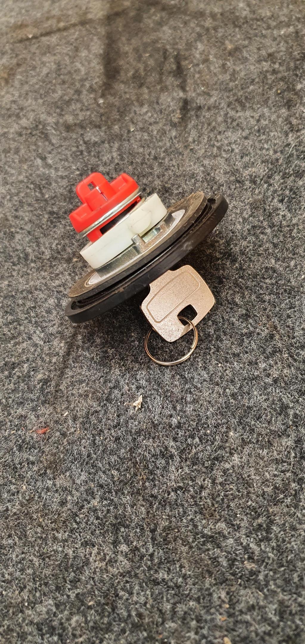 Bouchon de carburant RENAULT EXPRESS PHASE 1 Essence - 1
