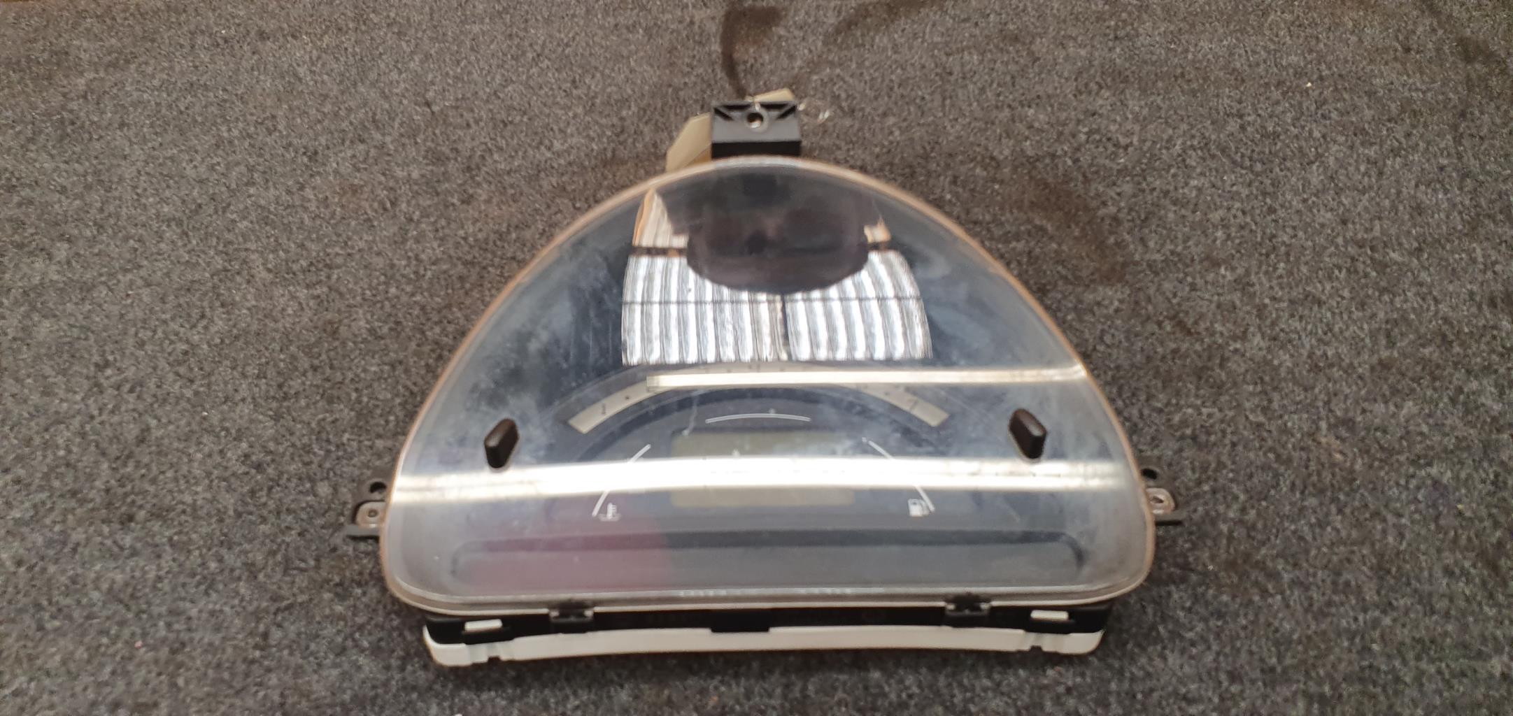Compteur CITROEN C2 PHASE 1 Essence - 1
