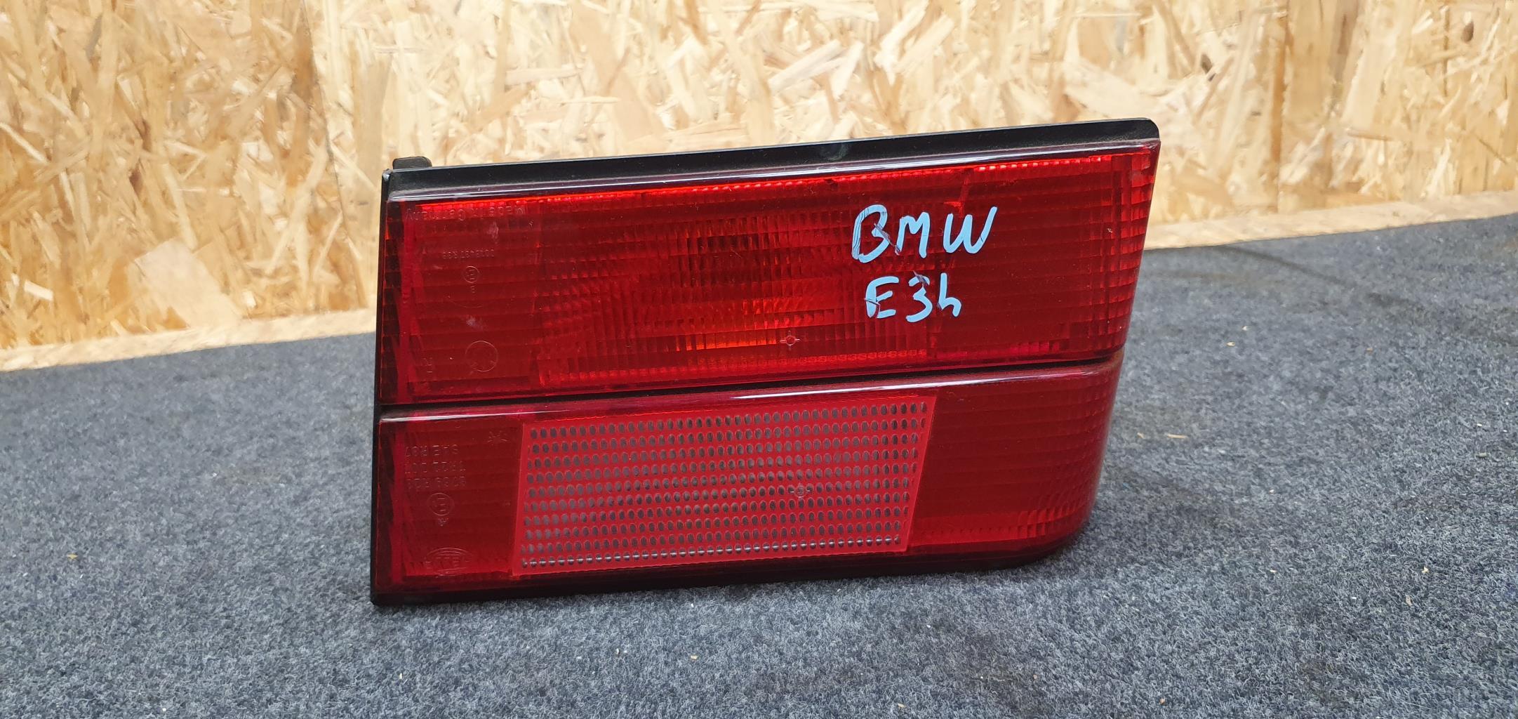 Feu arriere secondaire droit (feux) BMW SERIE 5 E34 Diesel - 1