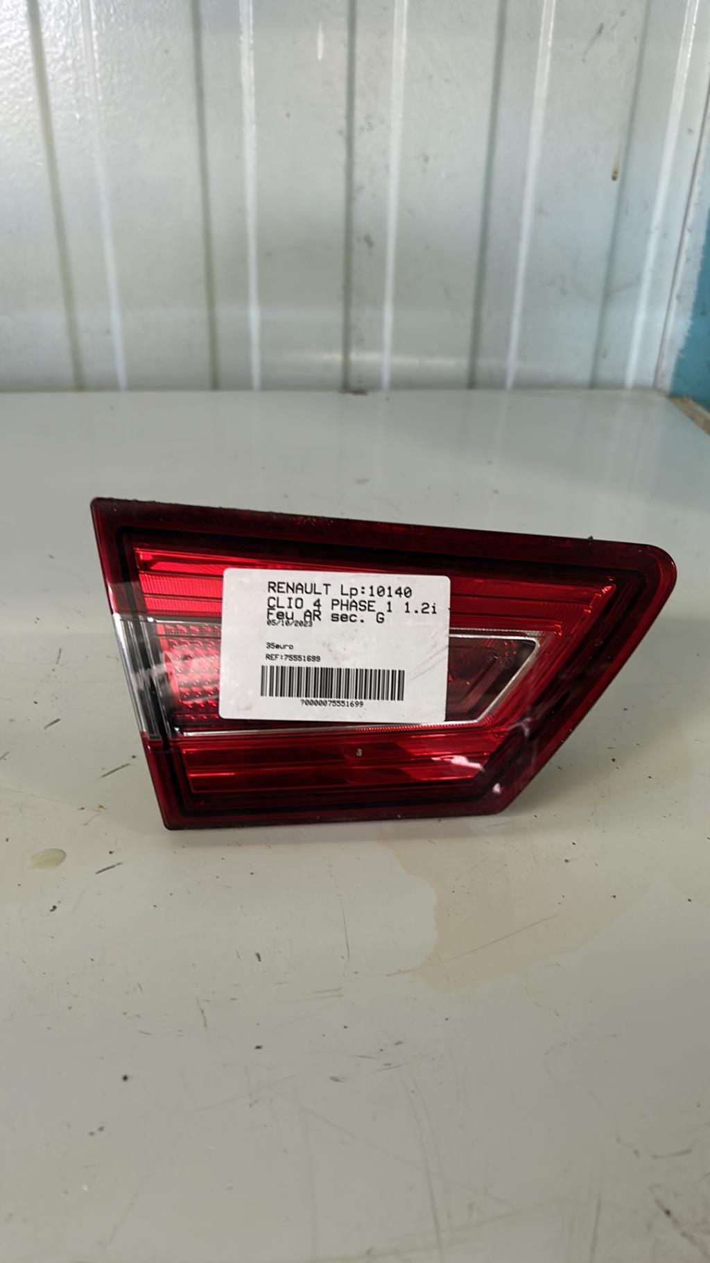 Feu arriere secondaire gauche (feux) RENAULT CLIO 4 PHASE 1 Essence - 1