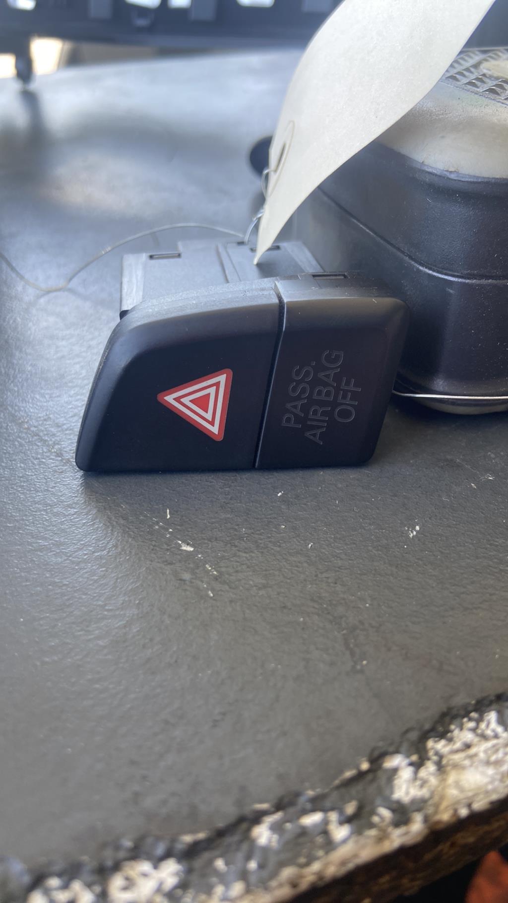 Bouton de warning AUDI Q5 1 PHASE 1 Diesel - 1