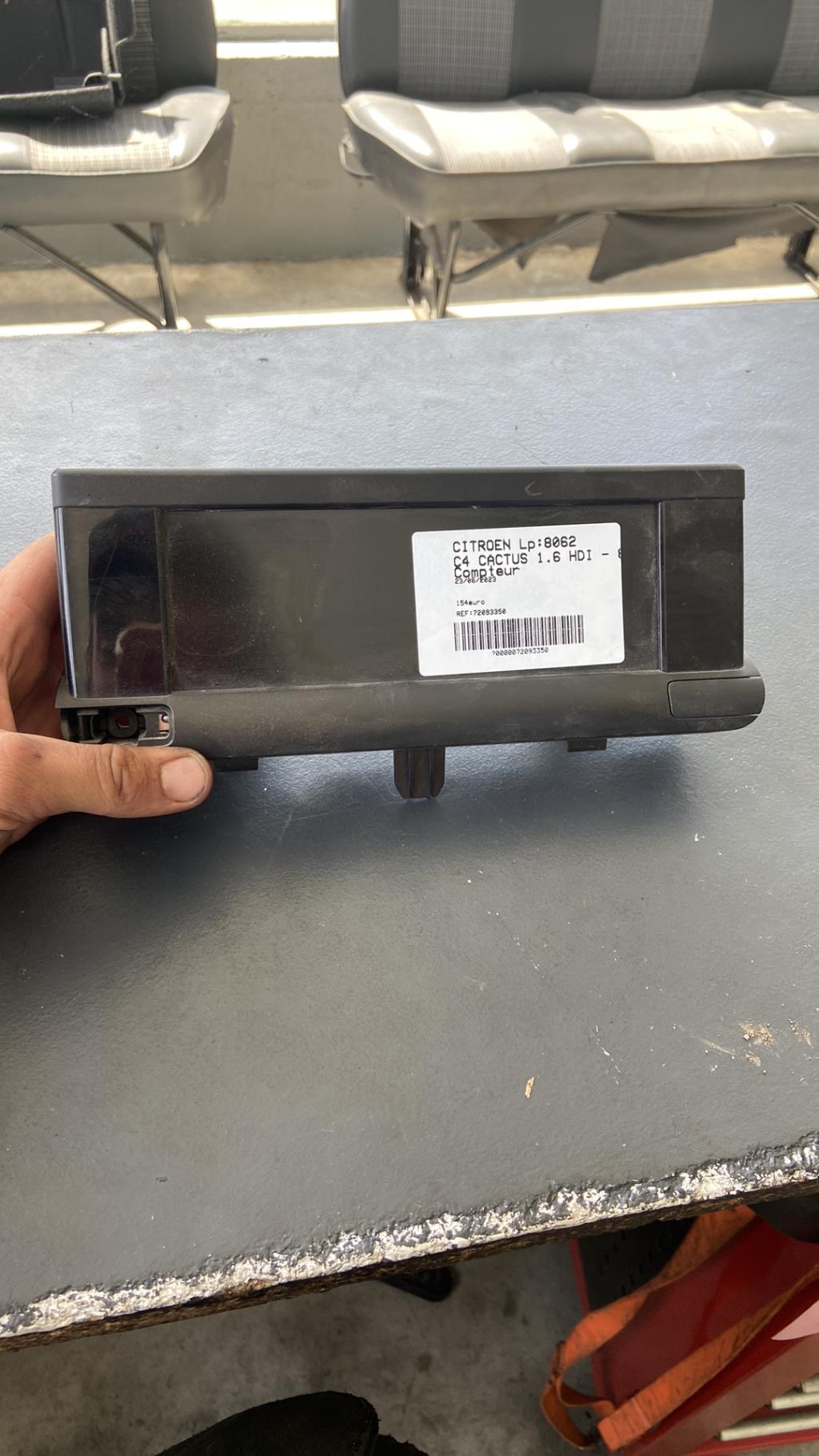 Compteur CITROEN C4 CACTUS Diesel - 1