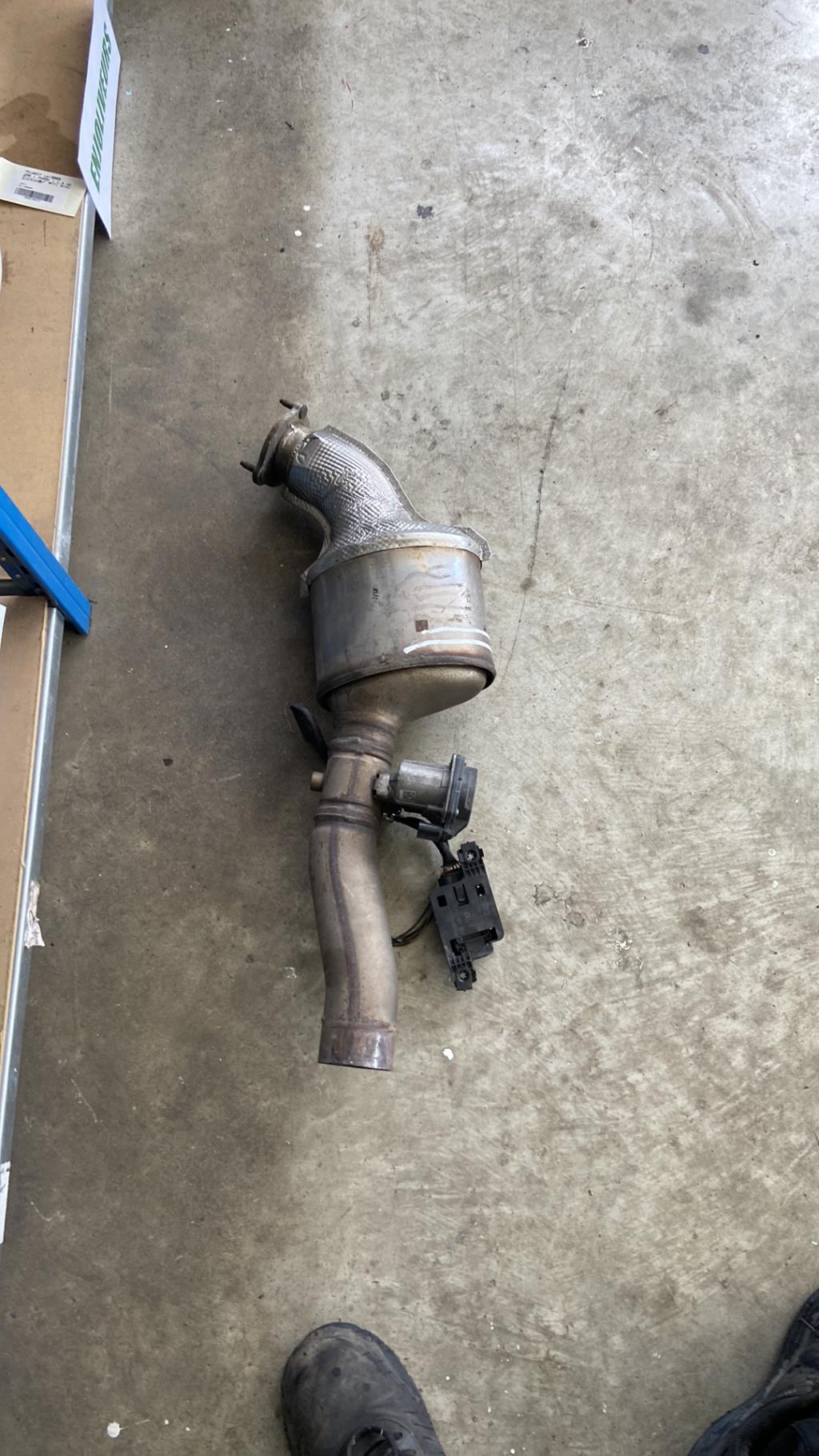 Catalyseur (echappement) AUDI A4 4 PHASE 2 Diesel/Hybride - 1
