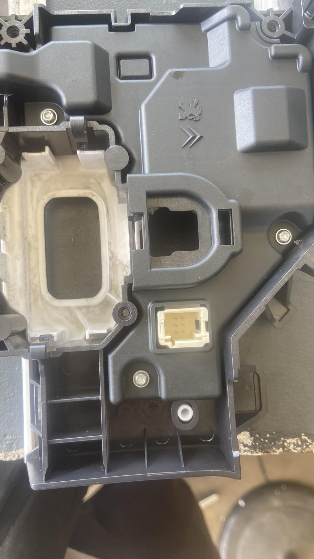 Facade autoradio CITROEN C4 GRAND PICASSO 2 PHASE 1 Diesel - 1