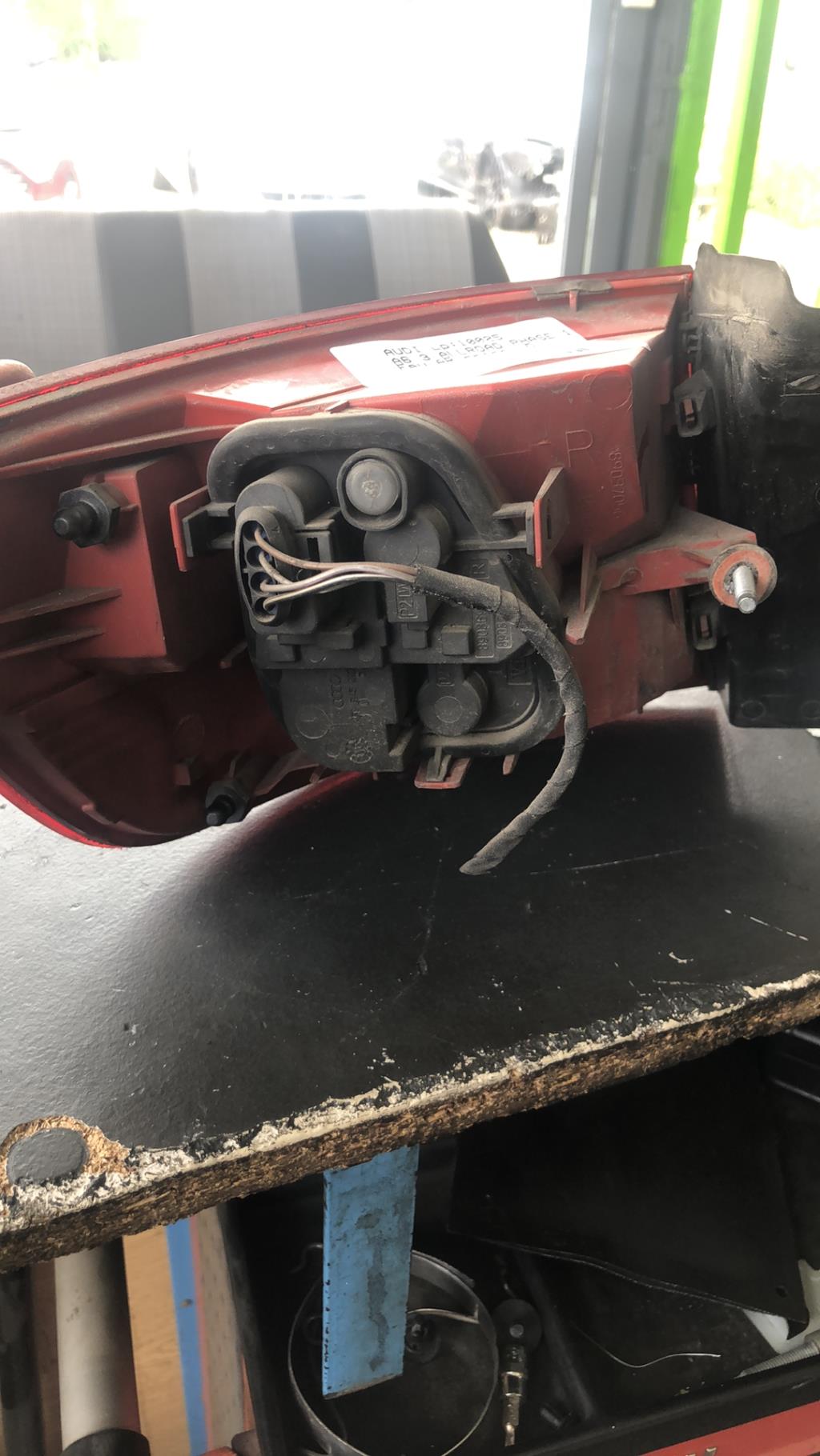 Feu arriere principal droit (feux) AUDI A6 3 ALLROAD PHASE 1 BREAK Diesel - 1