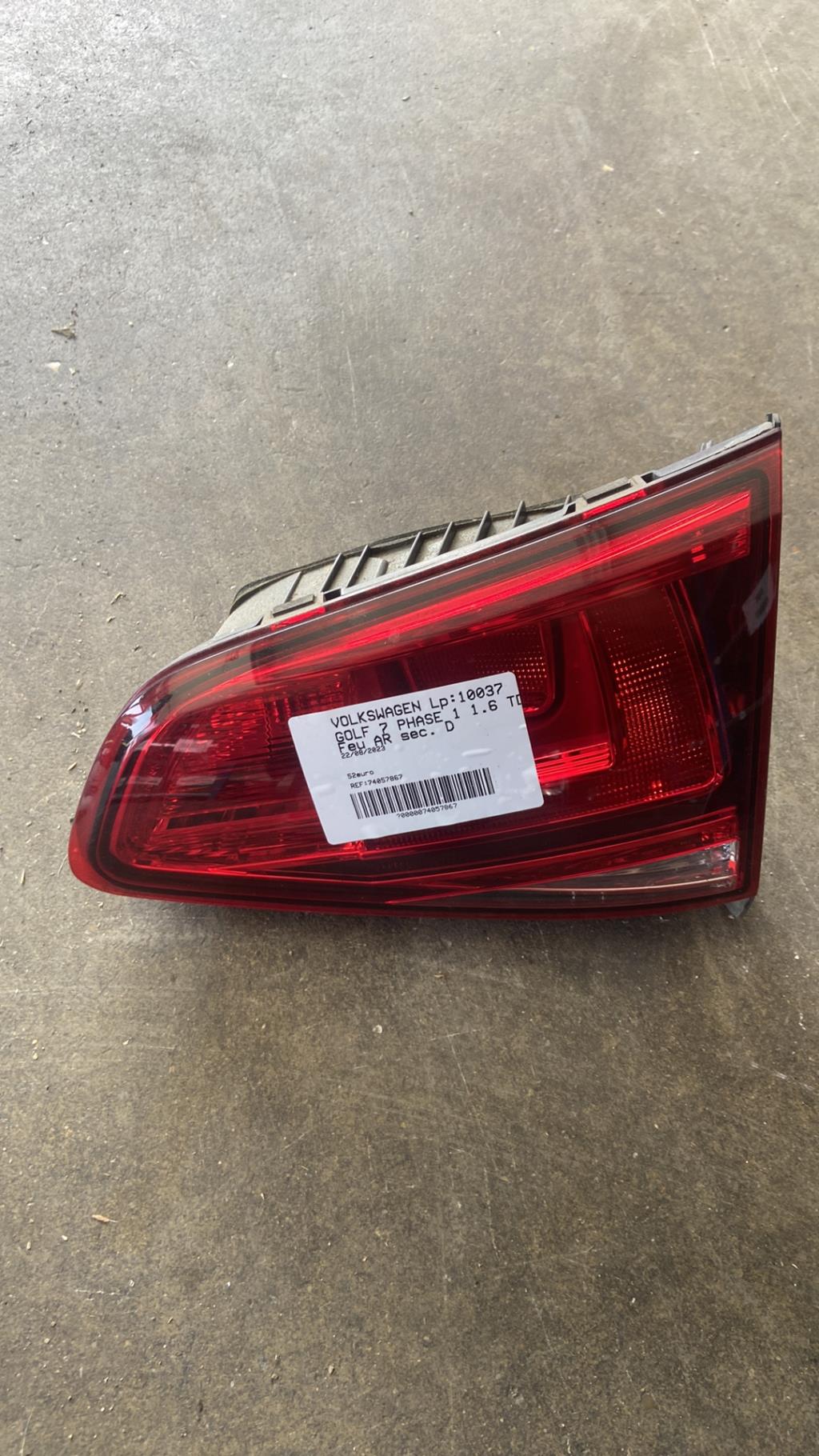 Feu arriere secondaire droit (feux) VOLKSWAGEN GOLF 7 PHASE 1 Diesel - 1