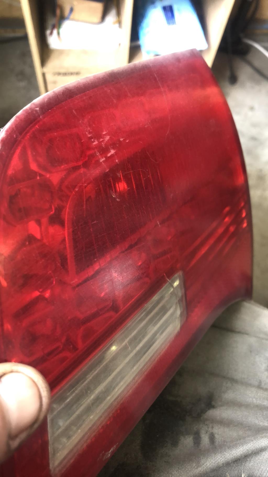 Feu arriere secondaire gauche (feux) AUDI A6 3 ALLROAD PHASE 1 BREAK Diesel - 1