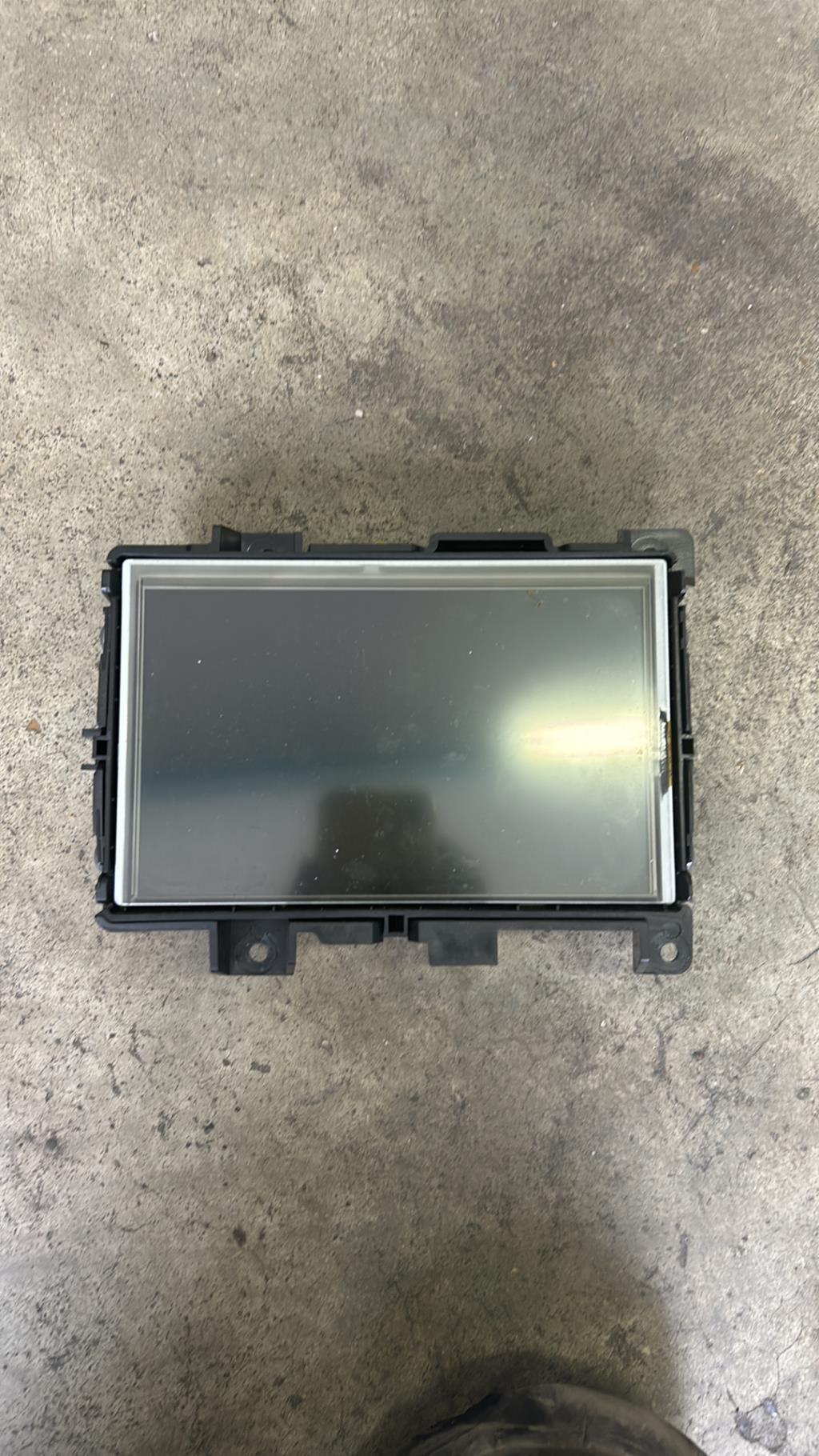 Ecran GPS RENAULT CAPTUR 1 PHASE 1 Essence - 1
