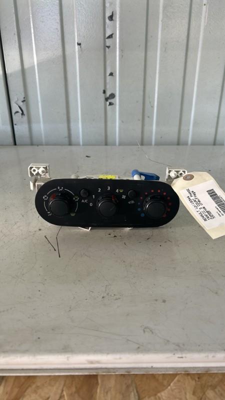 Commande chauffage RENAULT TRAFIC 3 COURT PHASE 1 Diesel - 1