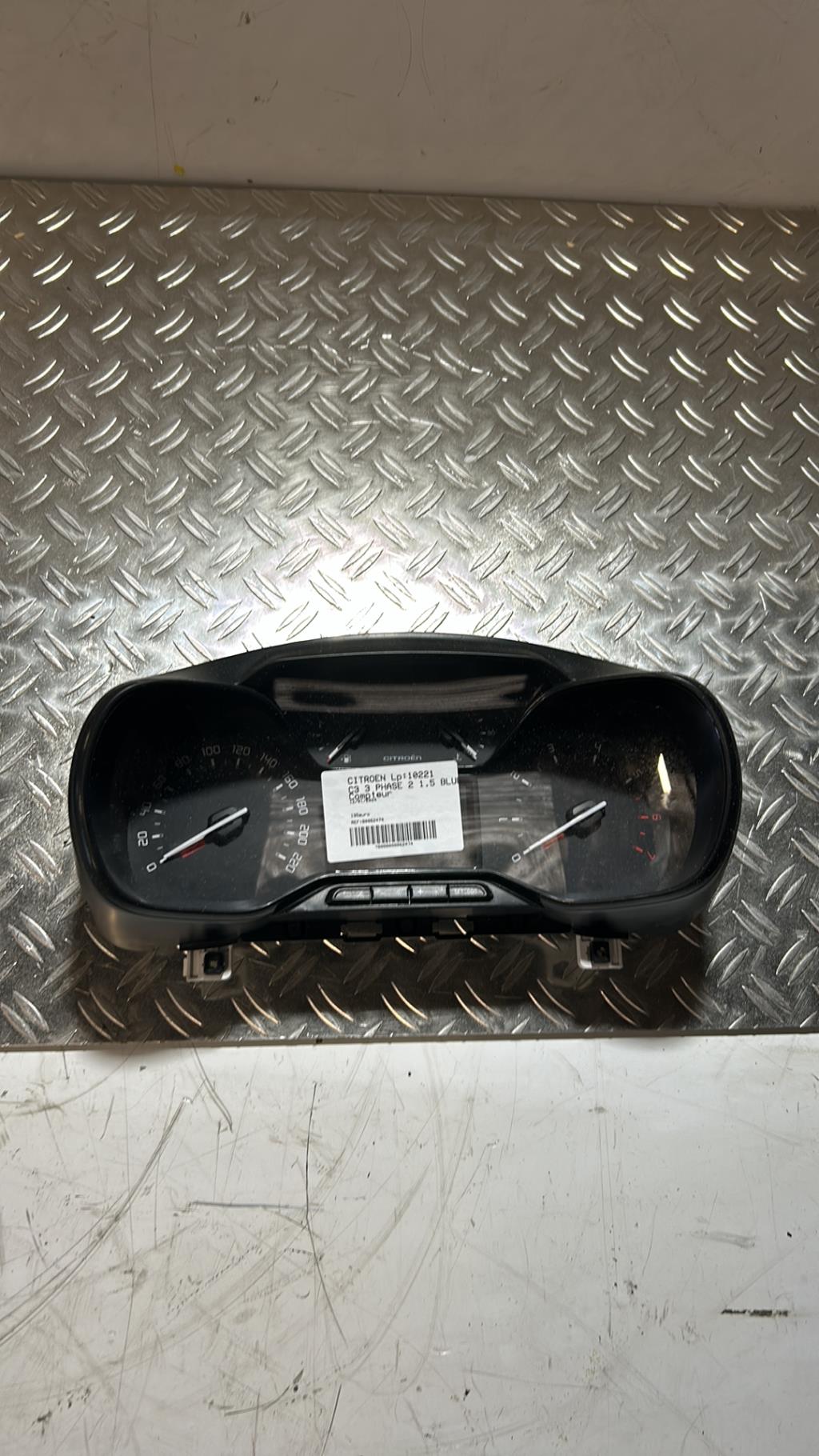 Compteur CITROEN C3 3 PHASE 2 Diesel - 1
