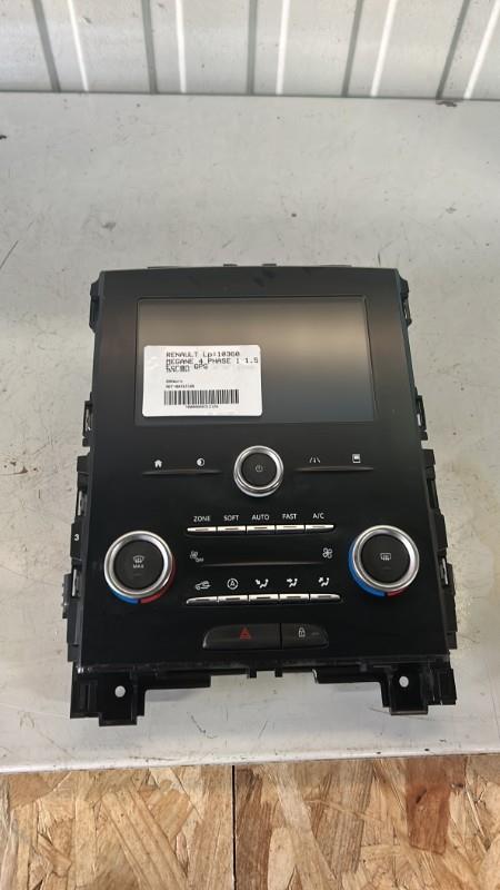 Ecran GPS RENAULT MEGANE 4 PHASE 1 Diesel/Hybride - 1