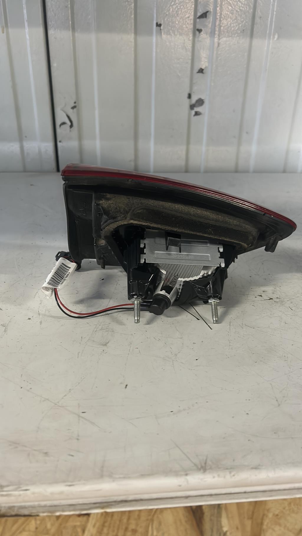 Feu arriere secondaire droit (feux) RENAULT CLIO 4 PHASE 2 BREAK Diesel - 1