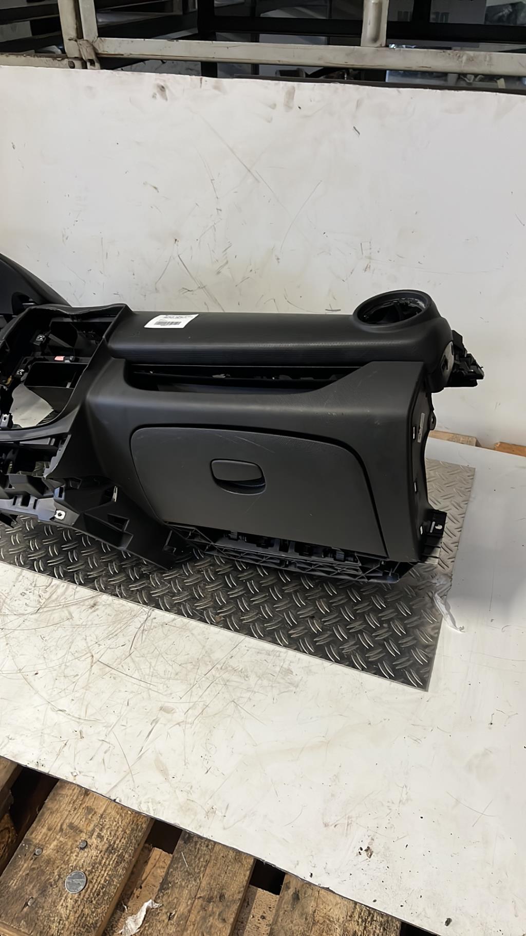 Tableau de bord RENAULT CLIO 4 PHASE 1 Diesel - 1