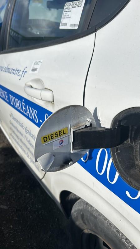 Trappe d'essence PEUGEOT 208 1 PHASE 2 Diesel - 1