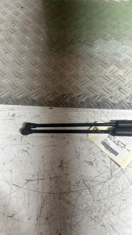 Verin de coffre RENAULT CLIO 5 PHASE 1 Essence/Hybride - 1