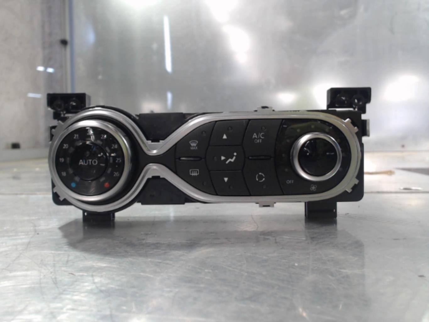 Commande chauffage DACIA SANDERO 2 PHASE 2 Essence - 1