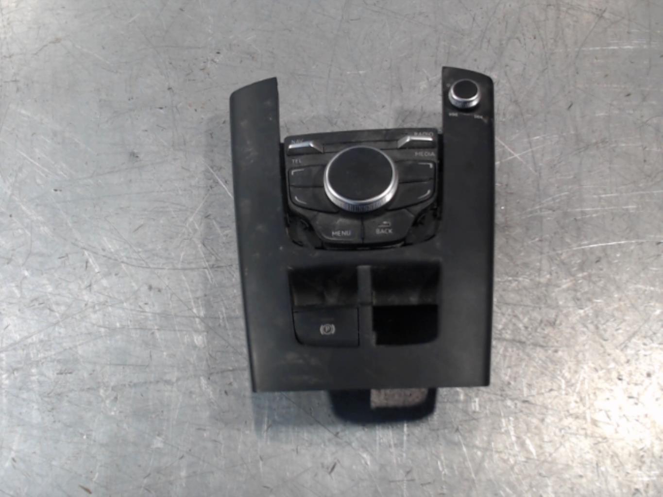 Commande autoradio AUDI A3 3 SPORTBACK PHASE 1 Diesel - 1