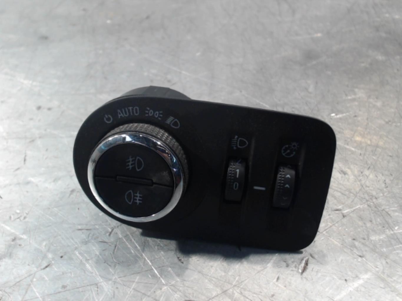 Commande de phare AUDI A3 3 SPORTBACK PHASE 1 Diesel - 1