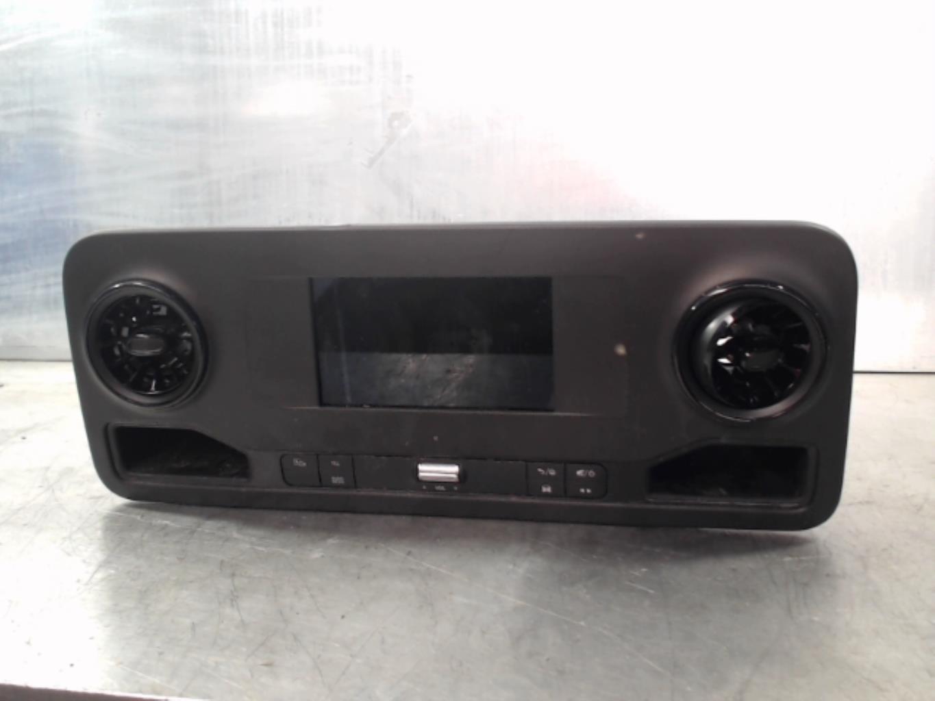 Ecran GPS MERCEDES SPRINTER 3 Diesel - 1