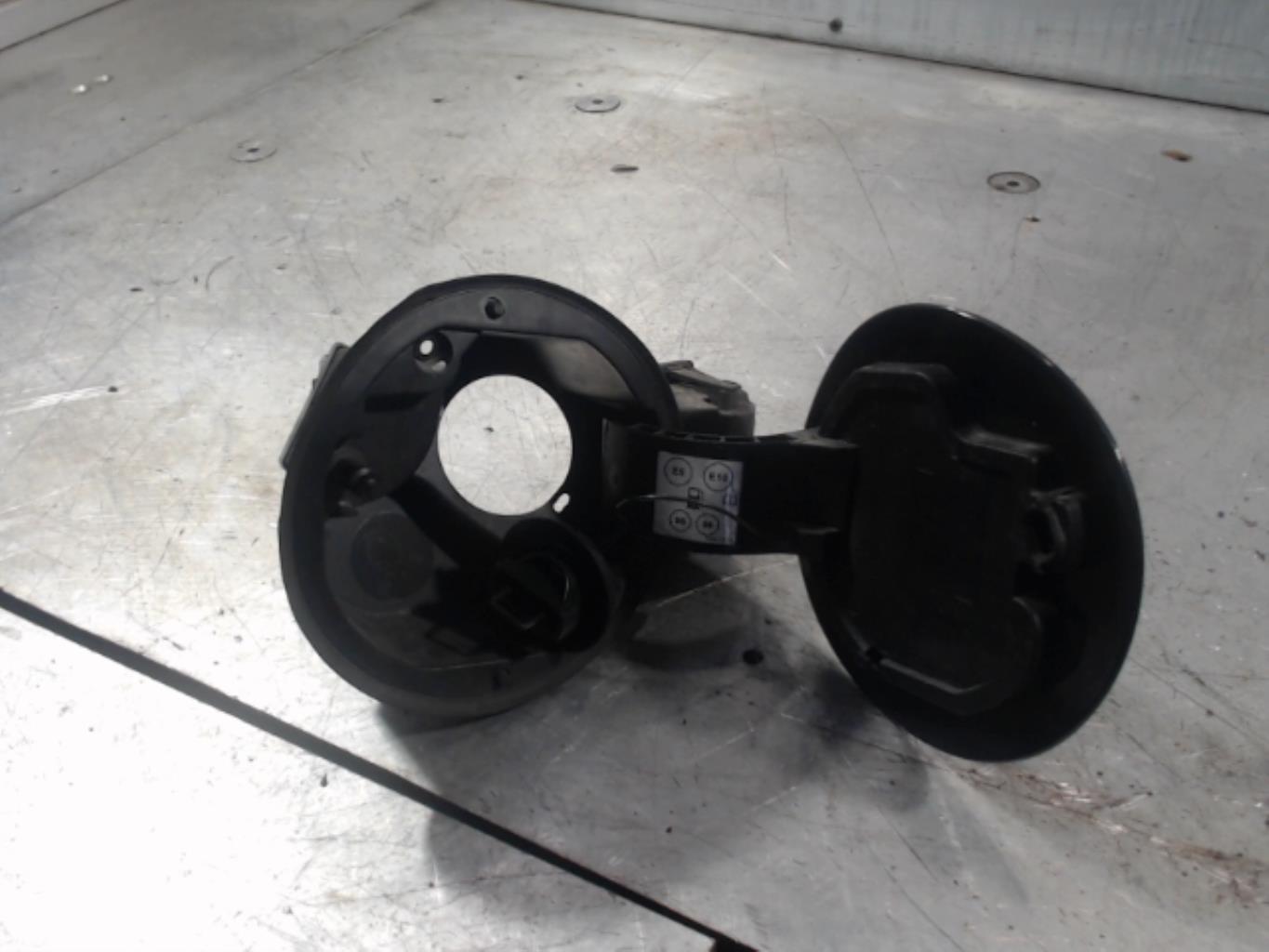 Trappe d'essence RENAULT CLIO 5 PHASE 1 Essence - 1