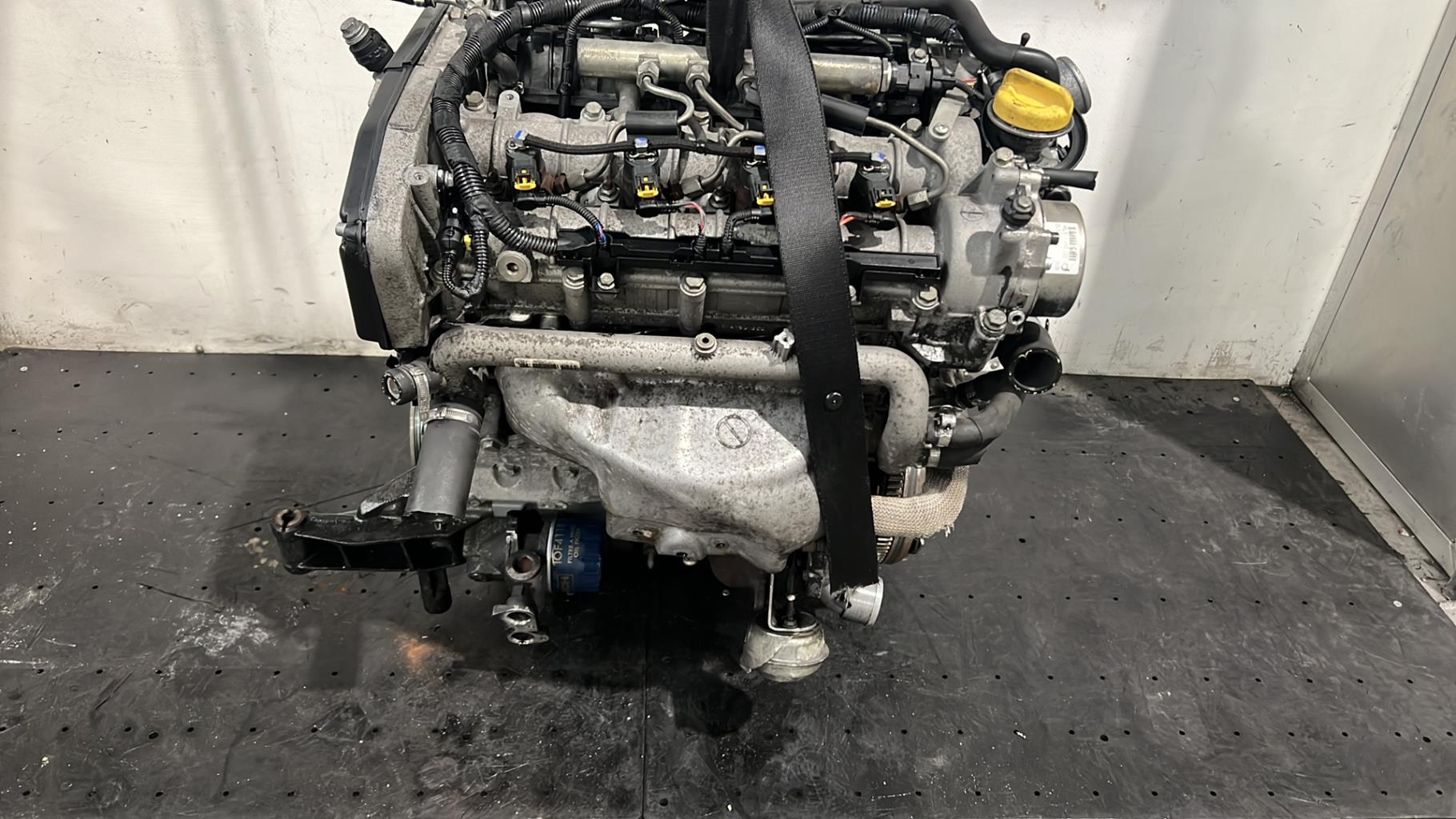 Moteur ALFA ROMEO GT COUPE Diesel - 1