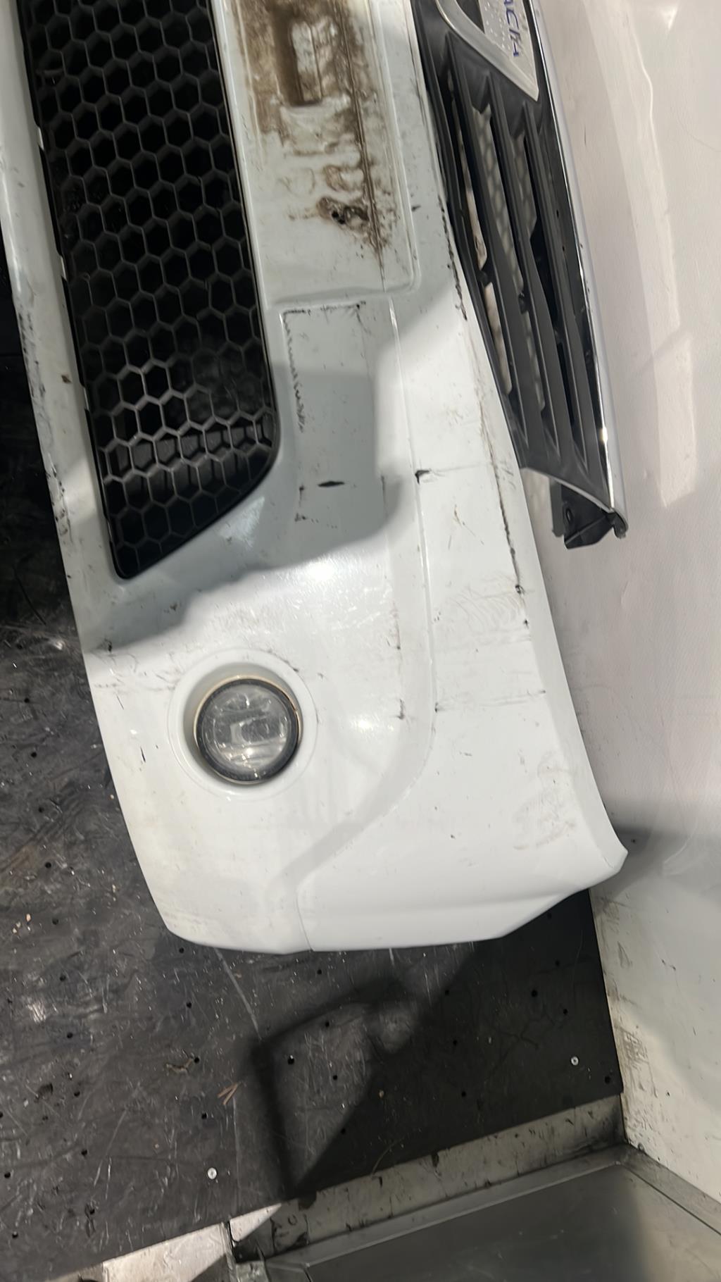 Pare choc avant DACIA SANDERO 1  - 1