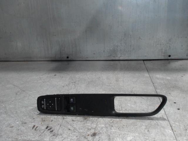 Interrupteur de leve vitre RENAULT CLIO 4 PHASE 2 Diesel - 1